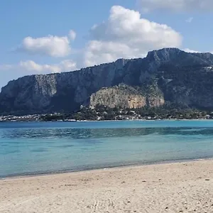 Bed & Breakfast Fronte Mare Arenella, Palermo